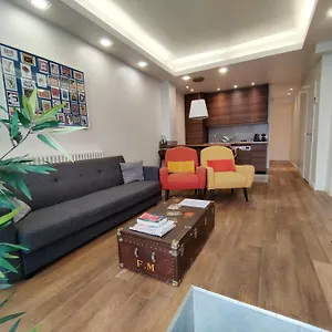 Appartement 3 Double Bedrooms In Montmartre Near Subway Ac, Parijs