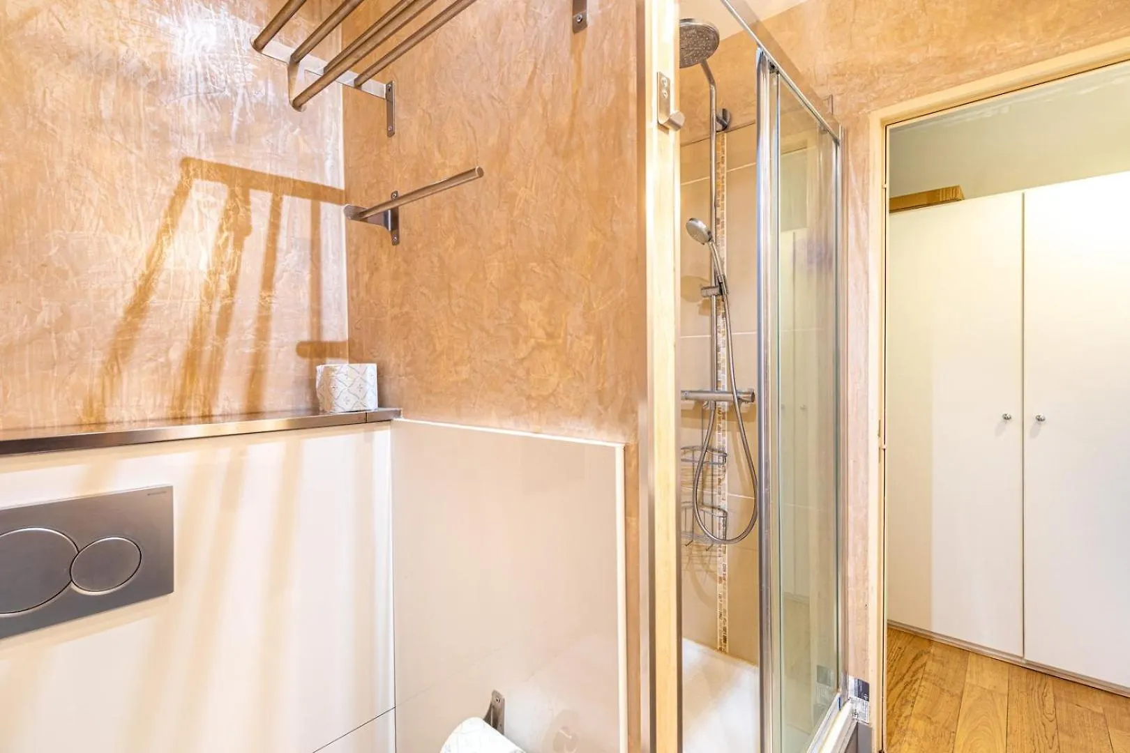 Guestready - Clear Sunshine Near Pantheon Apartment Paris
